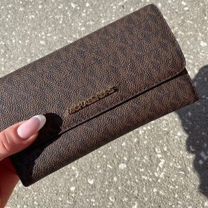 Michael Kors wallet
